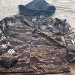 Y&R Camo Lined Youth Jacket SZ LG